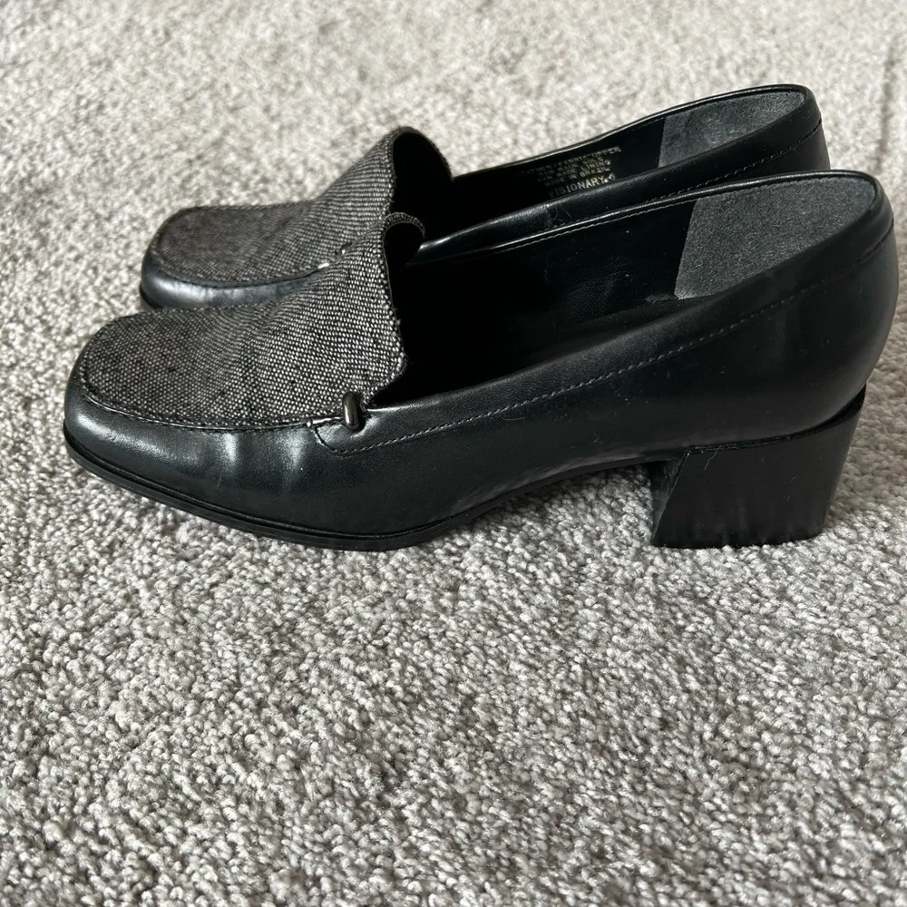 Bandolino Black and Gray Loafers size 6.5 EUC